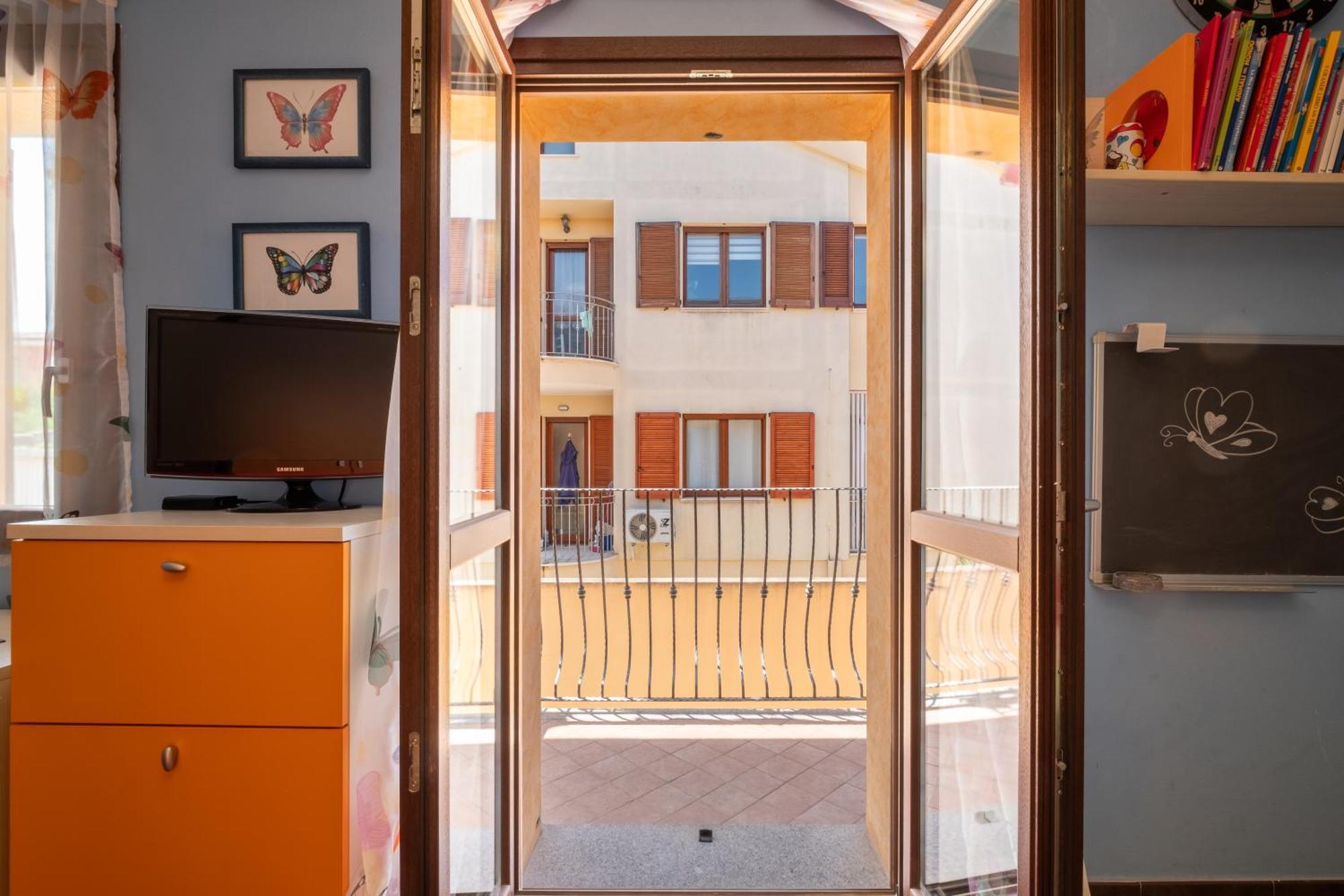 Butterfly Apartment Cagliari - Self Check-In, No Kitchen المظهر الخارجي الصورة